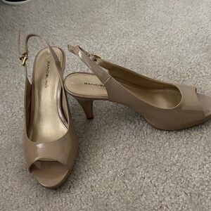 Bandolino Women's Beige Peep-Toe Heels